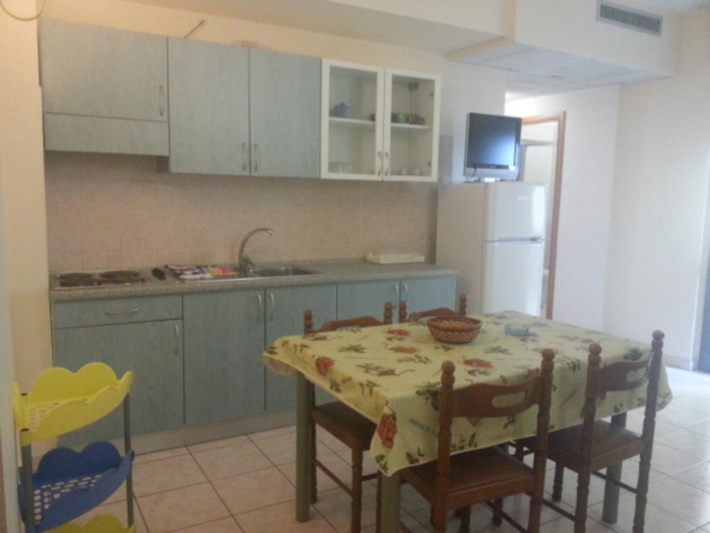 Aloha Park Hotel Кампомарино Стая снимка