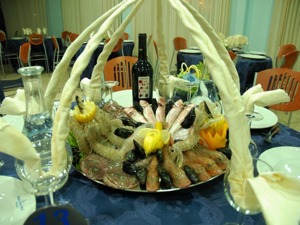 Aloha Park Hotel Кампомарино Екстериор снимка